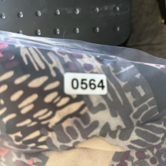 Trina Turk Silk Top Size Small Artsy Luxe Lightweight Blouse Womens Chic Office - Picture 12 of 14